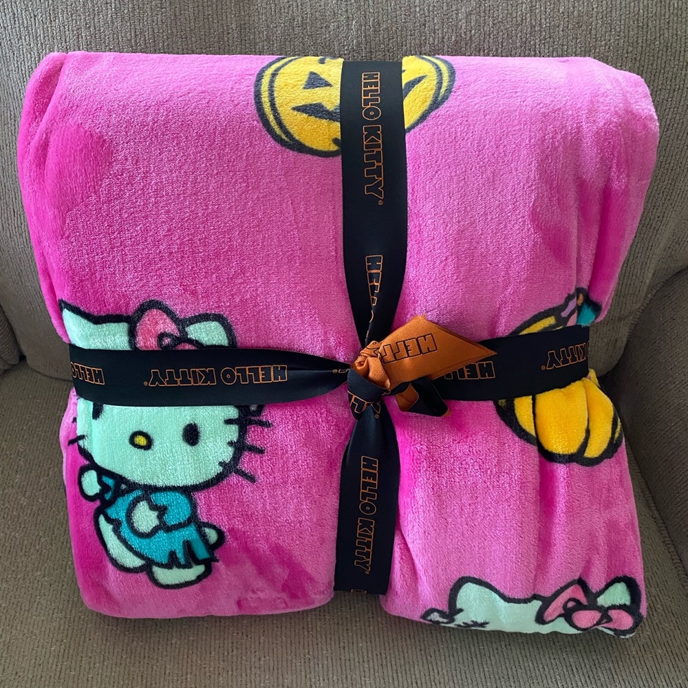 HELLO KITTY Frankenstein Halloween Twin Blanket New With Tags RARE